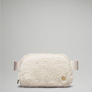 Lululemon Sherpa Belt Bag